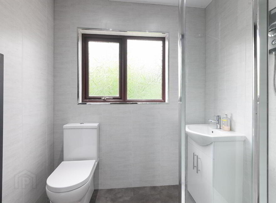90 Elmfield Road, Newtownabbey, BT36 6DW