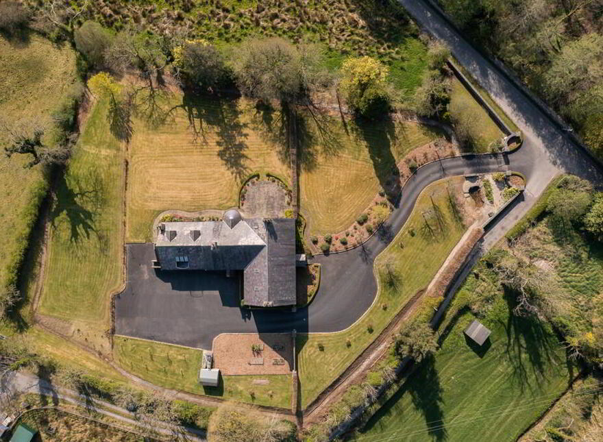 35 Edenticullo Road, Hillsborough, BT26 6PH