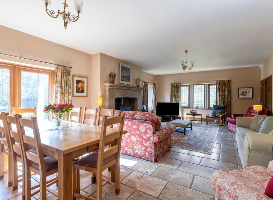 35 Edenticullo Road, Hillsborough, BT26 6PH