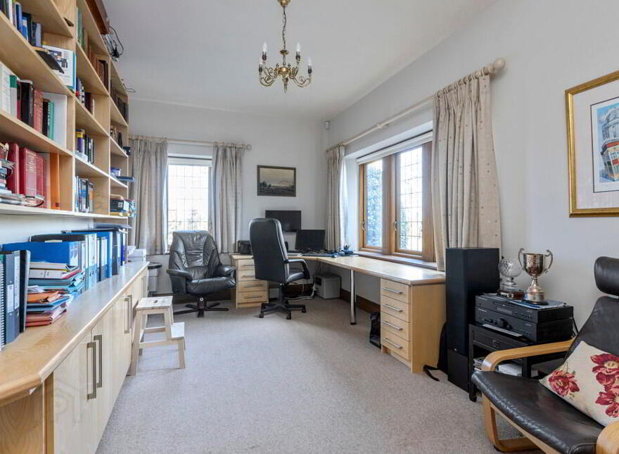 35 Edenticullo Road, Hillsborough, BT26 6PH