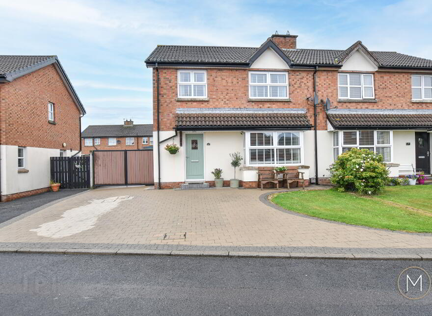 28 Meadowlands, Antrim, BT41 4EU photo