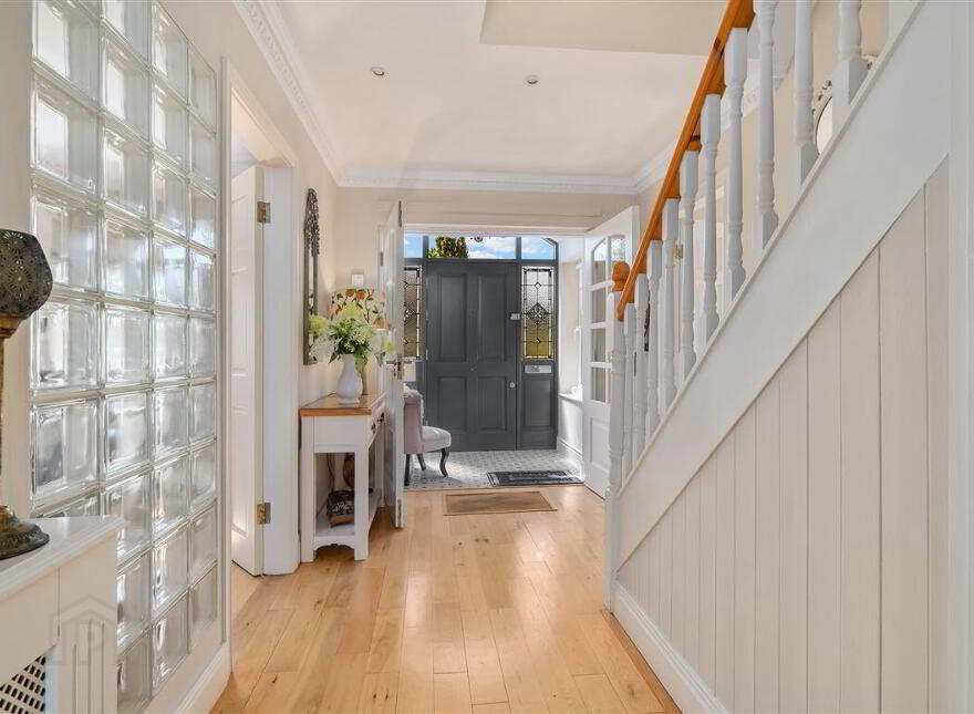 2 Shrewsbury Park, Fernhill Road, Carrigaline