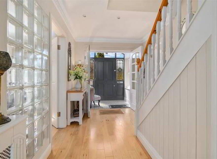 2 Shrewsbury Park, Fernhill Road, Carrigaline