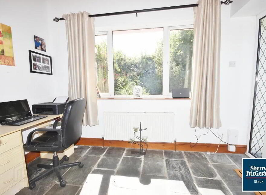 Tarmons, East, Tarbert, V31EN12