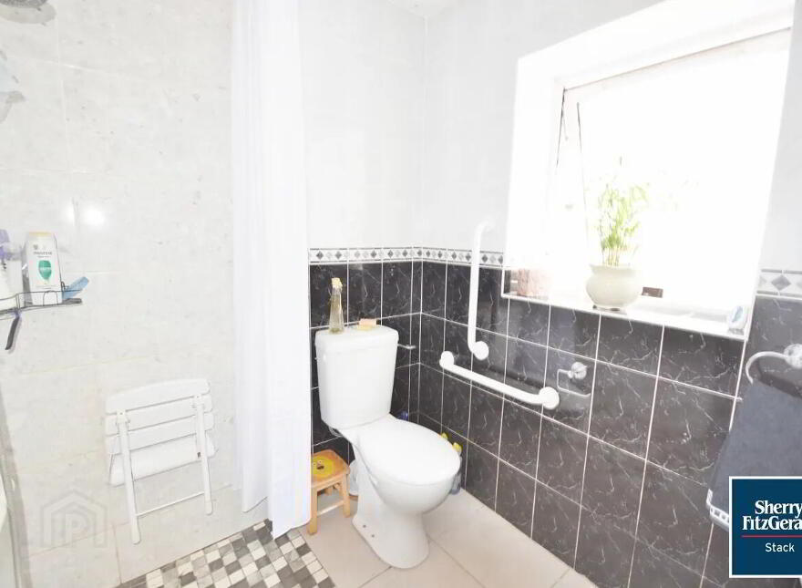 Tarmons, East, Tarbert, V31EN12