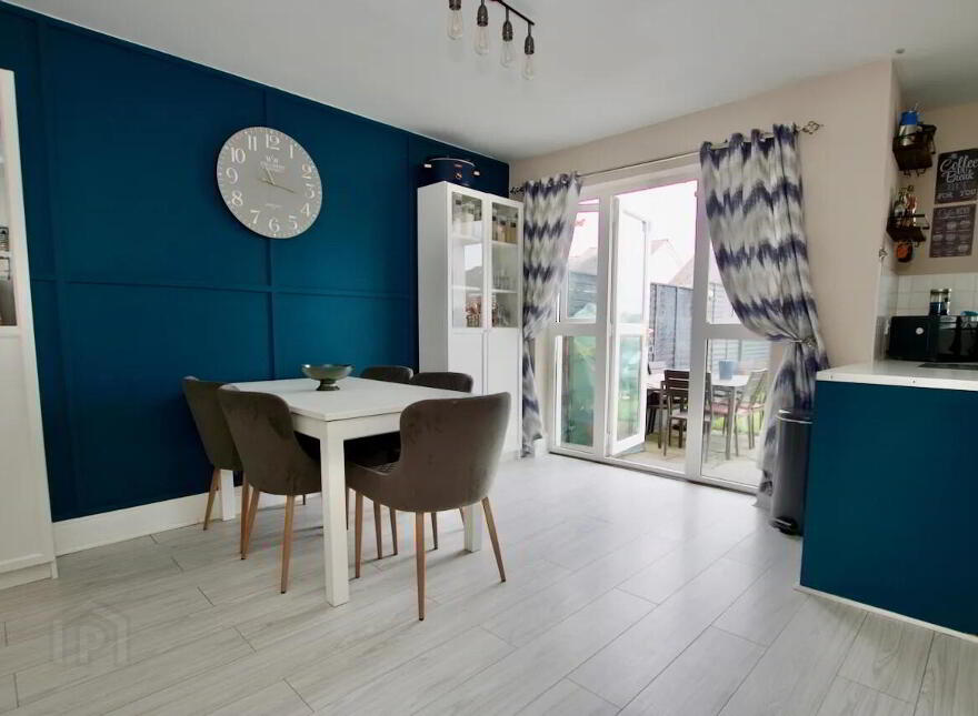 86 River Village, Athlone, N37A6X7