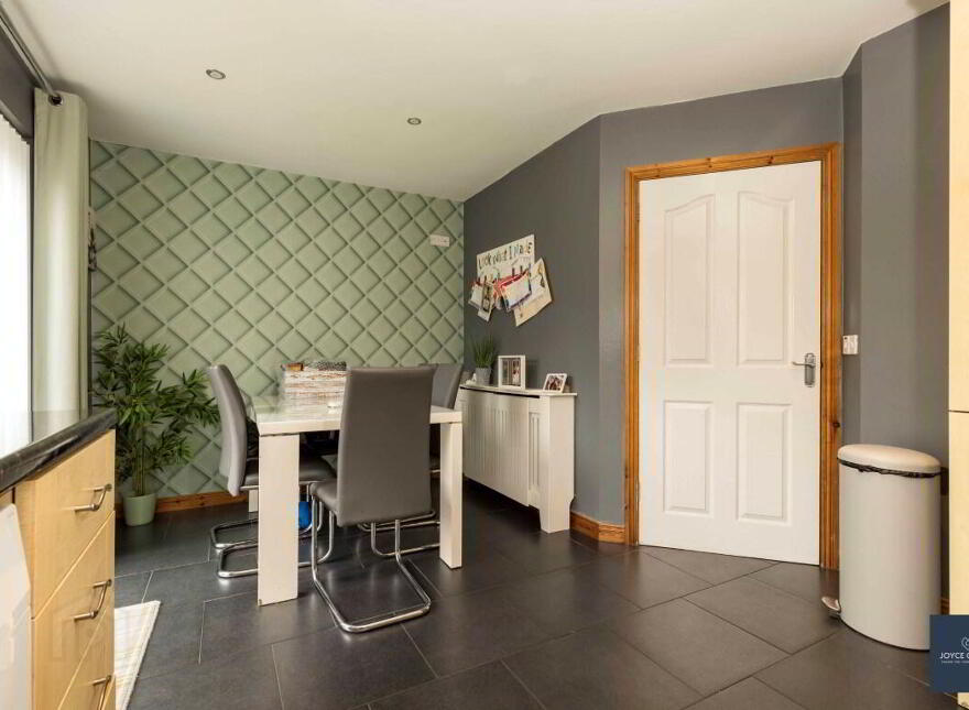 13 Bridgeford Meadows, Portadown, BT62 3TX