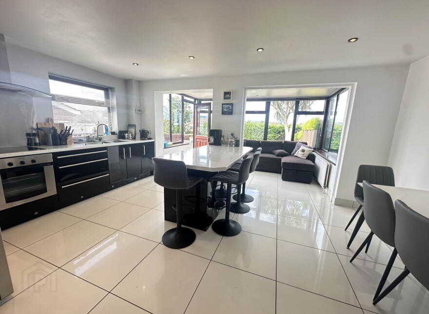 26 Argyll View, Larne, BT40 2JR