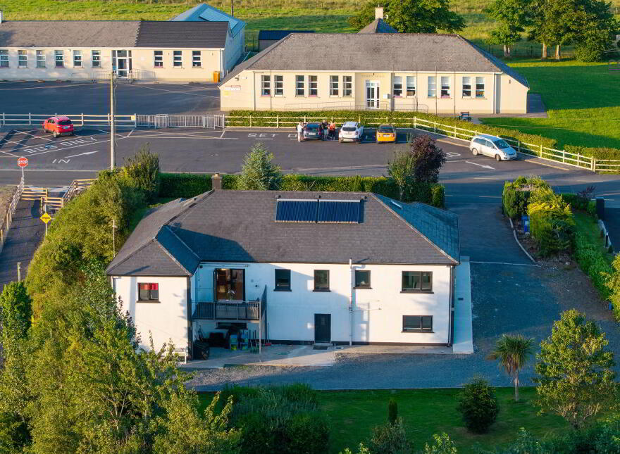 Aoibhneas, Gaigue, Ballinamuck, N39N8X9