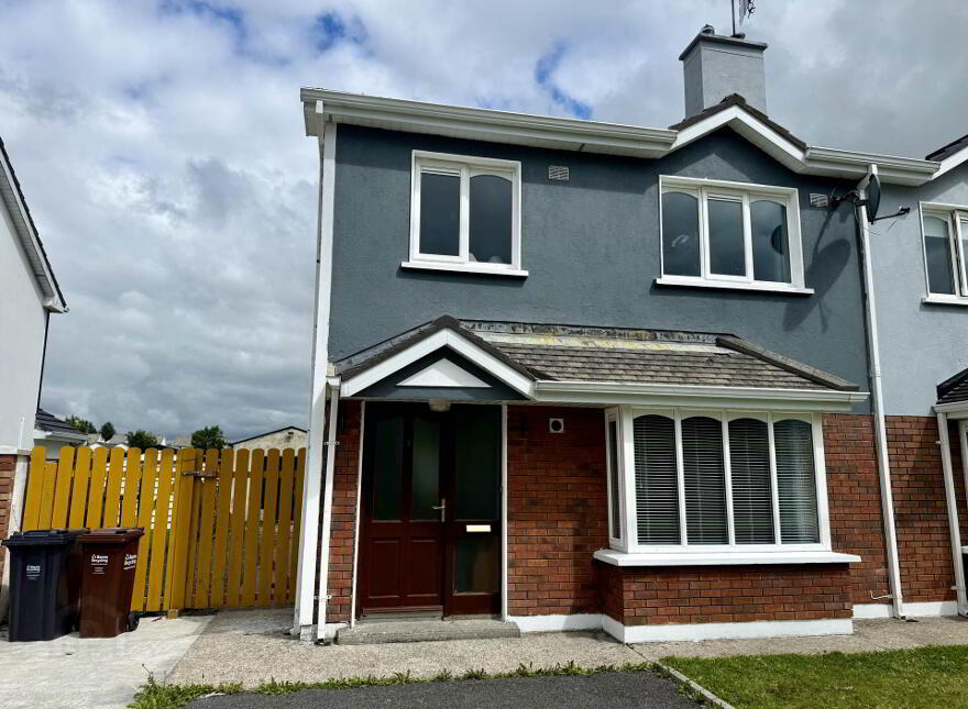 7 Cherryvale, Ballyhaunis, F35Y897 photo