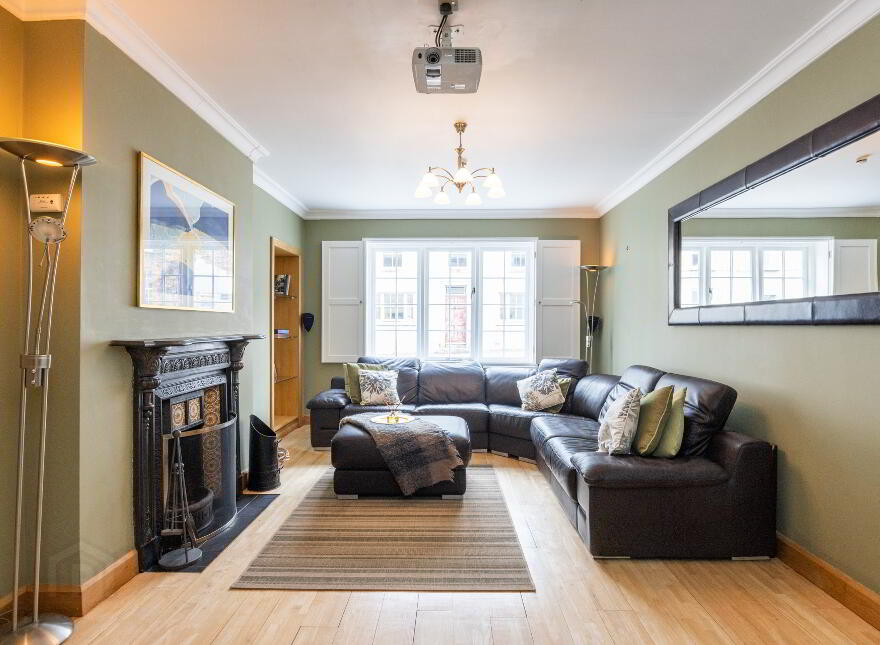 The Yellow House, 40 Lisburn Street, Royal Hillsborough, BT26 6AB