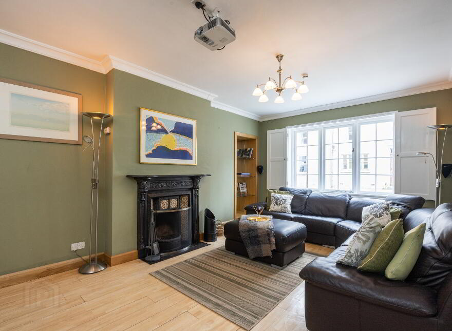 The Yellow House, 40 Lisburn Street, Royal Hillsborough, BT26 6AB