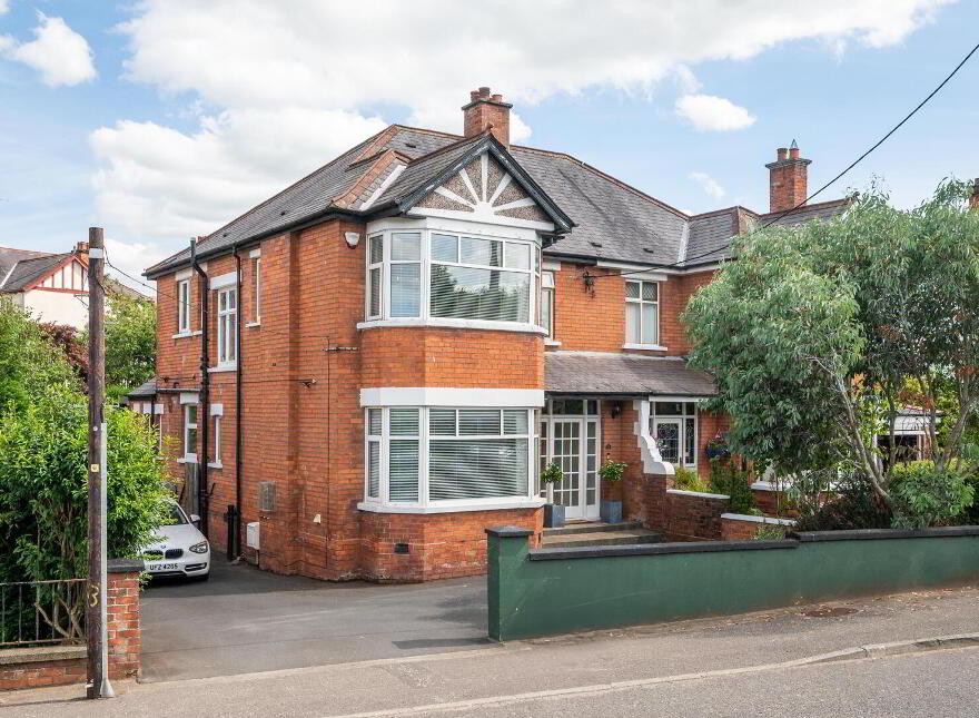 8 Newtownbreda Road, Belfast, BT8 6AS photo
