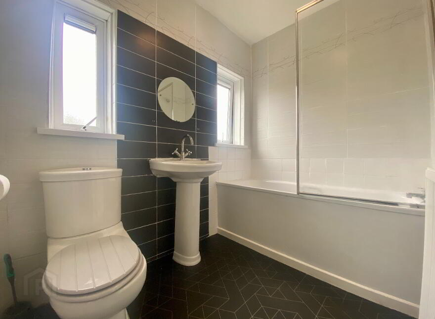 17 Bridewell Drive, Carrickfergus, BT38 8LU