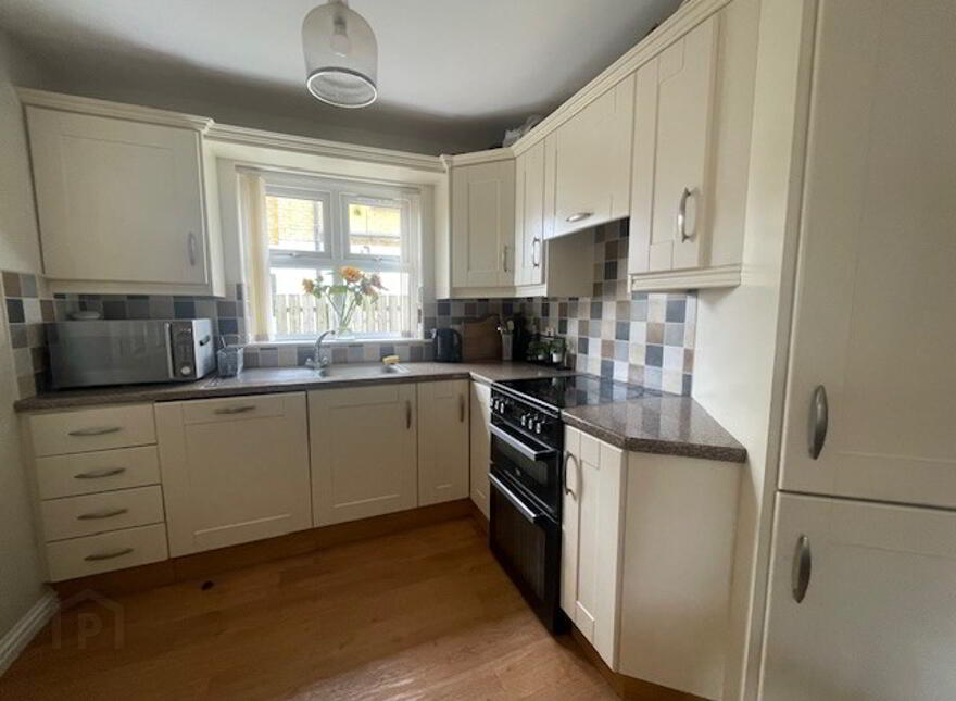 5 Hopefield Grove, Portrush, BT56 8QH