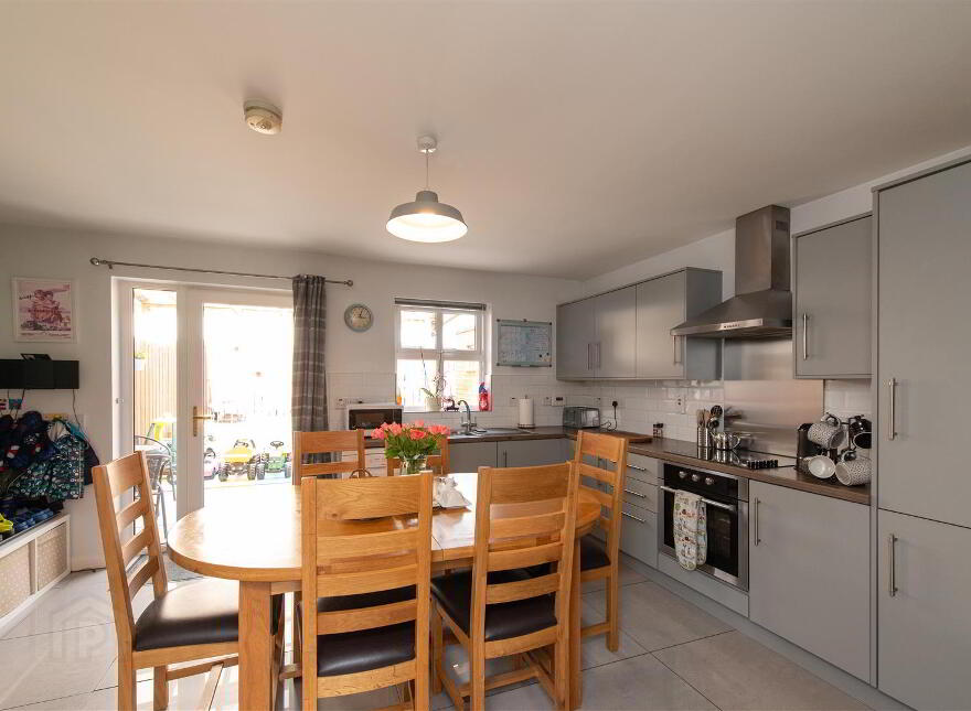 9 Riverview Heights, Ballynahinch, BT24 8US