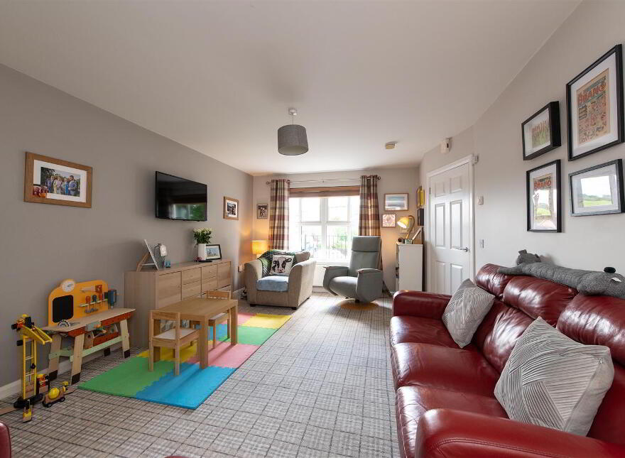 9 Riverview Heights, Ballynahinch, BT24 8US