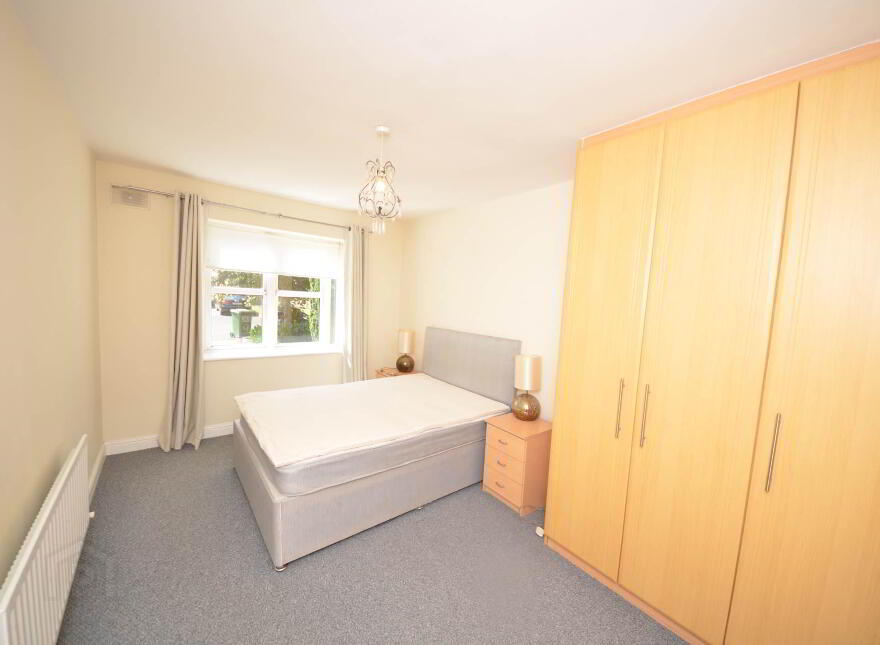 5 Boroimhe Elms, Swords, K67F982