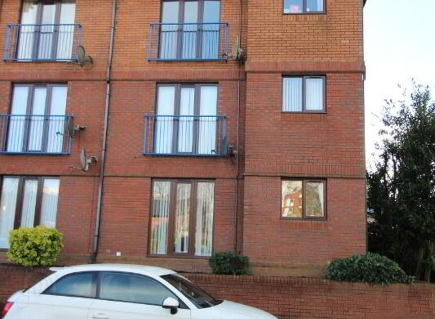 31 Lockside Court, Belfast, BT9 5GQ photo