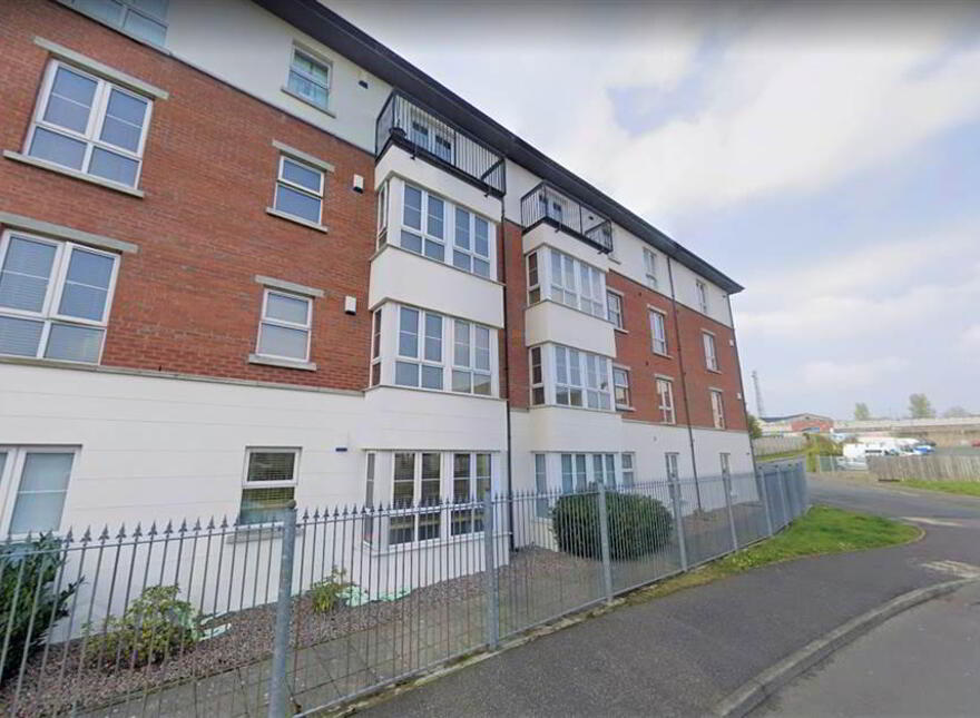 Apt 6 Oak Villa, 1 Sliabh Dubh View, Belfast, BT12 7SD photo