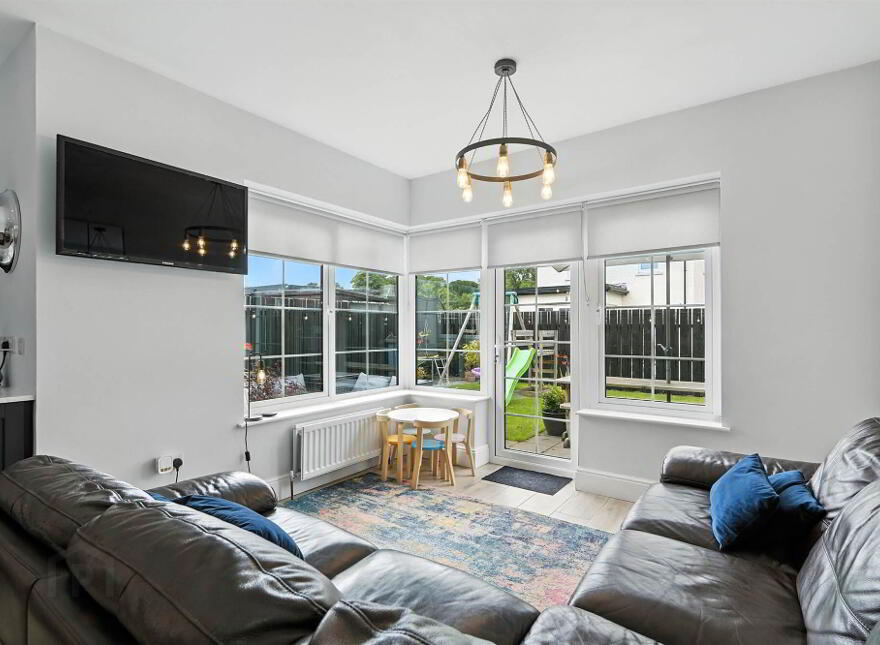 16 Fairfields Manor, Lisburn, BT28 3WA