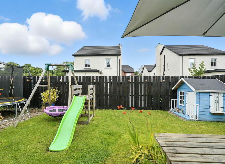 16 Fairfields Manor, Lisburn, BT28 3WA