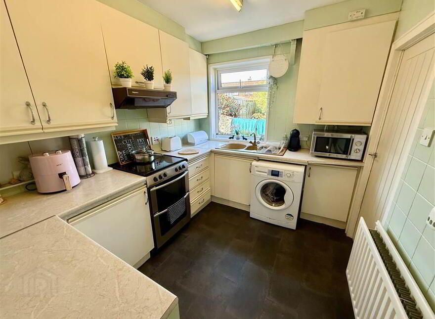 14 Drumragh End, Cregagh, Belfast, BT6 0EB