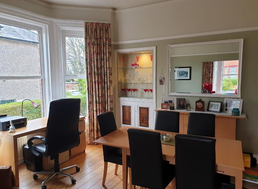 33 Lansdowne Road, Belfast, BT15 4AA
