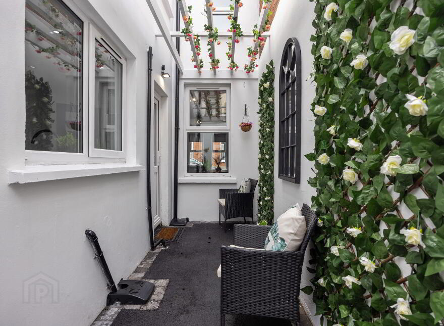 68 London Street, Belfast, BT6 8EN