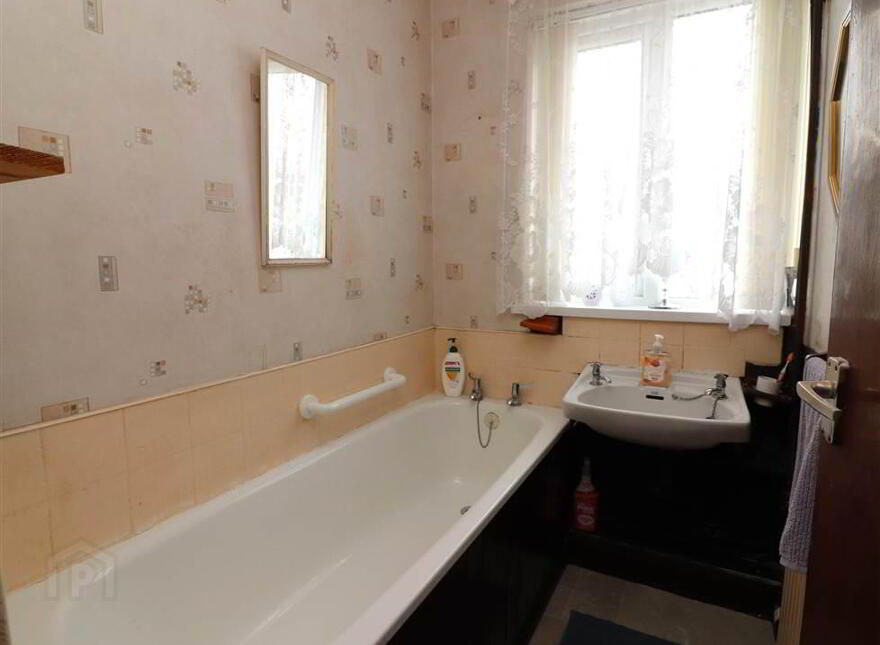 35 Donard Drive, Tonagh, Lisburn, BT28 1UU