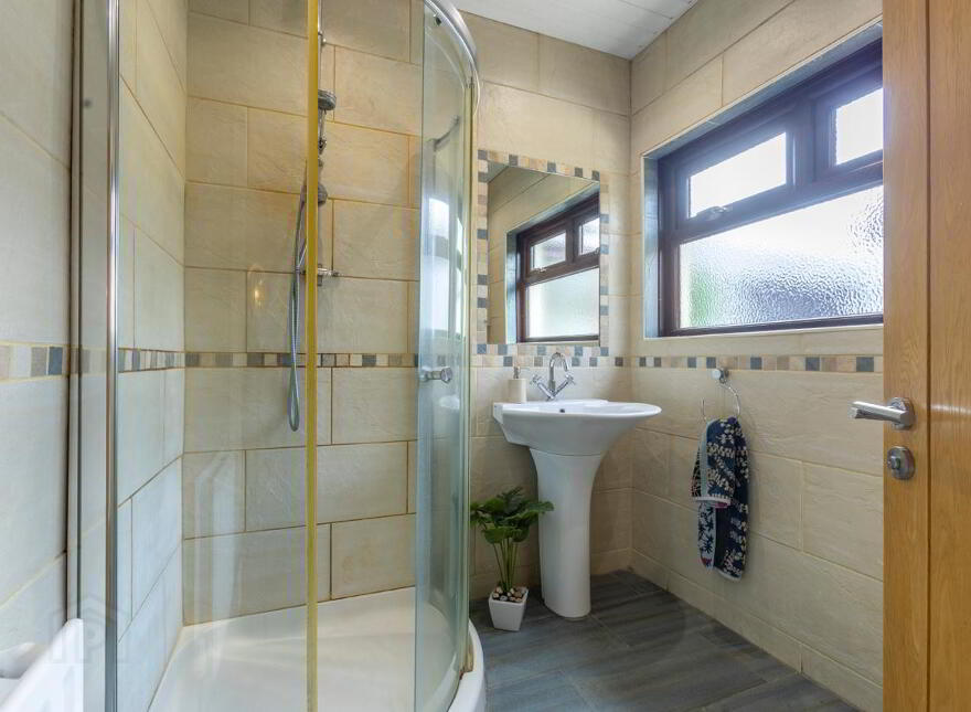 8 Old Grange Avenue, Ballymena, BT42 2EA
