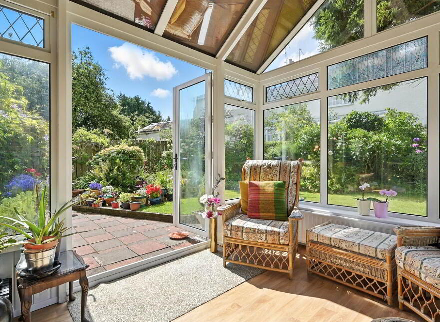 39 Church Avenue, Dunmurry, Belfast, BT17 9RS