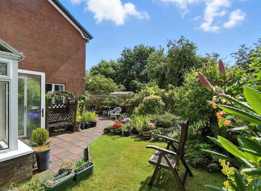 39 Church Avenue, Dunmurry, Belfast, BT17 9RS