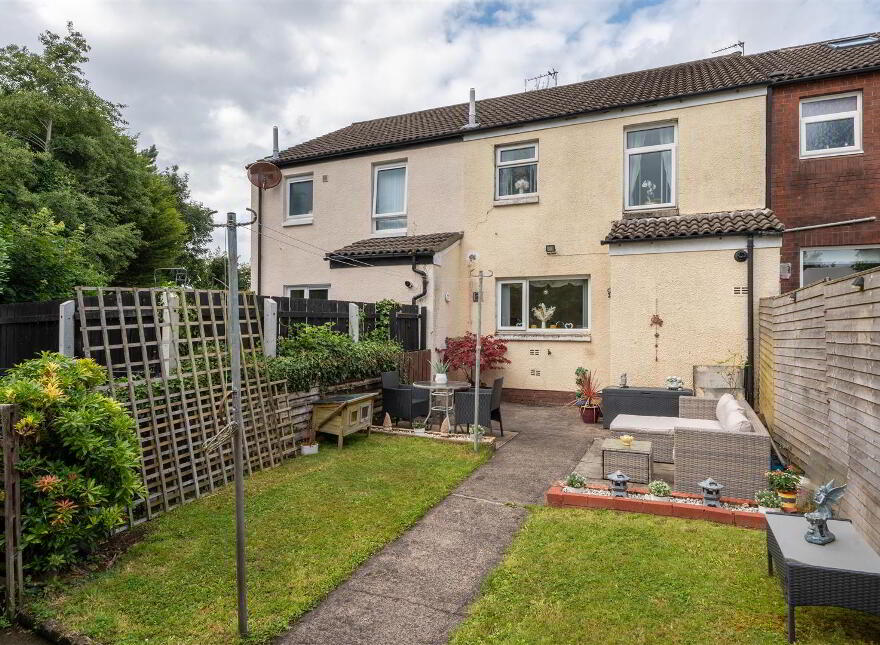 14 Longstone Close, Dundonald, Belfast, BT16 2DY