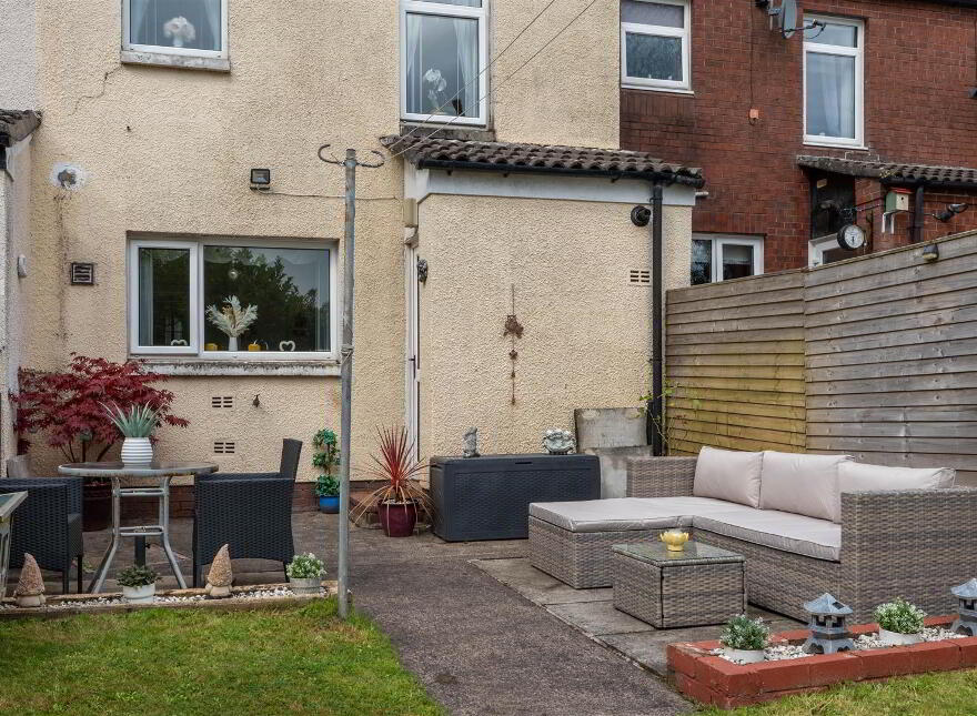14 Longstone Close, Dundonald, Belfast, BT16 2DY