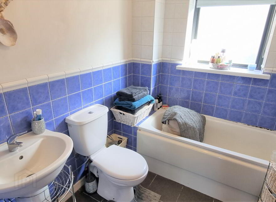 Apt 5, Carolan Place, Belfast, BT7 3LA
