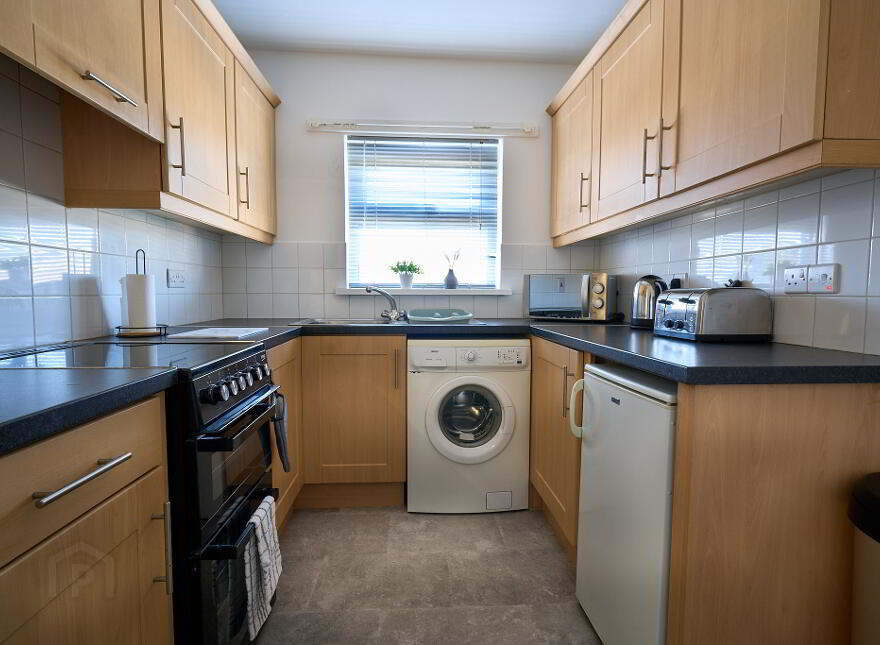 Unit B, 18 BARRVIEW, Dundrum, BT33 0ND