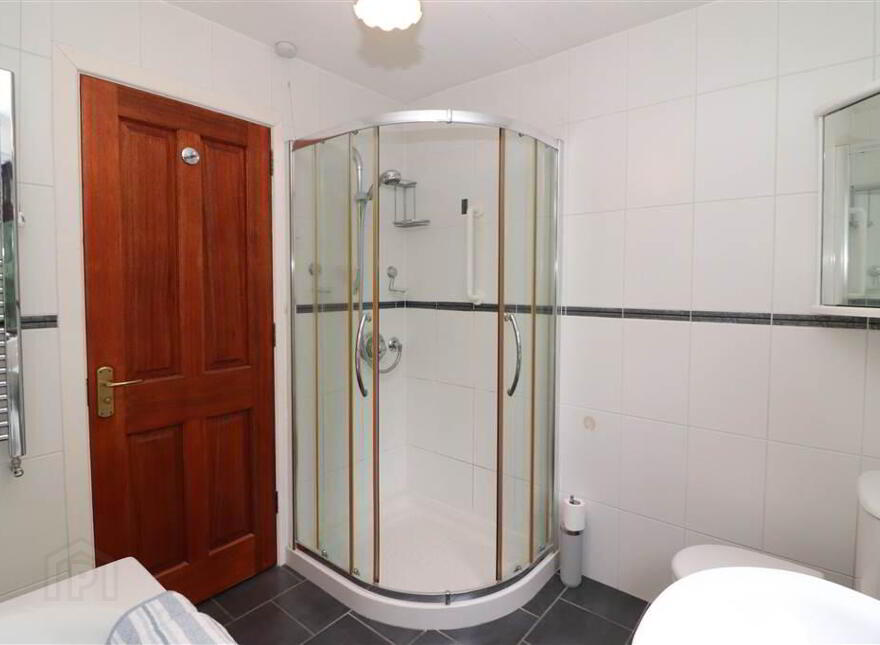 6 Orchard Close, Hillsborough Road, Lisburn, BT28 1LH