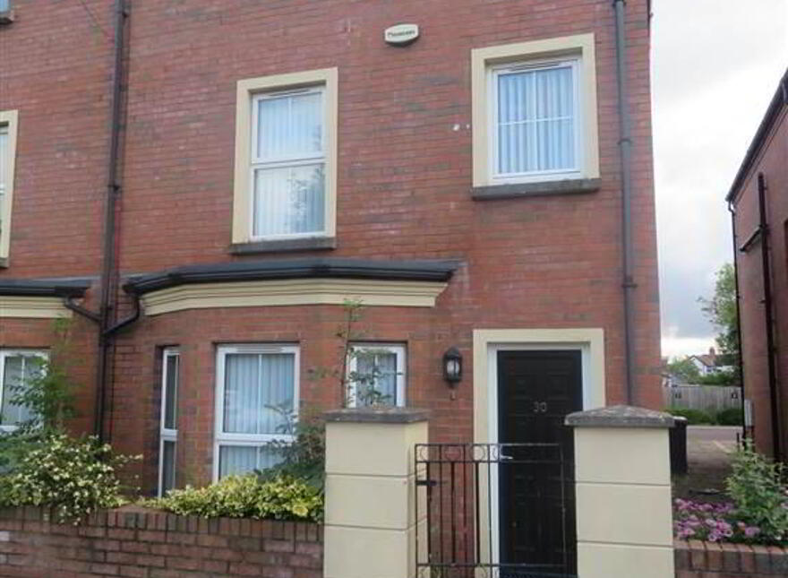 30 Richmond Park, Upper Lisburn Road, Belfast, BT10 0HB photo