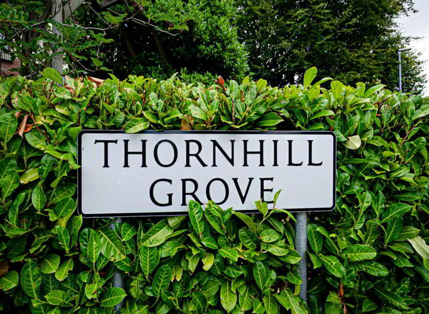 2 Thornhill Grove, Stormont, Belfast, BT5 7BN