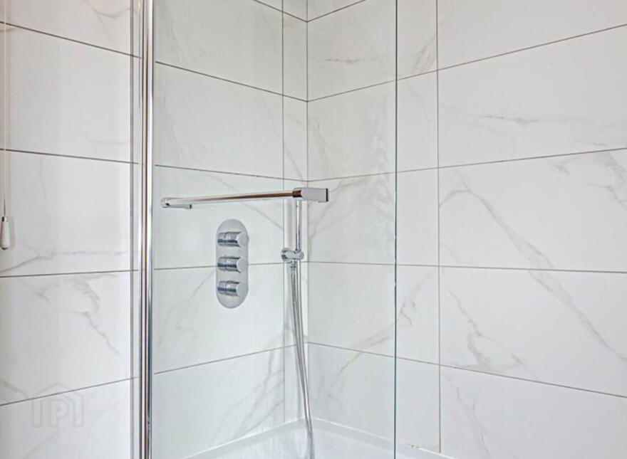 2 Thornhill Grove, Stormont, Belfast, BT5 7BN