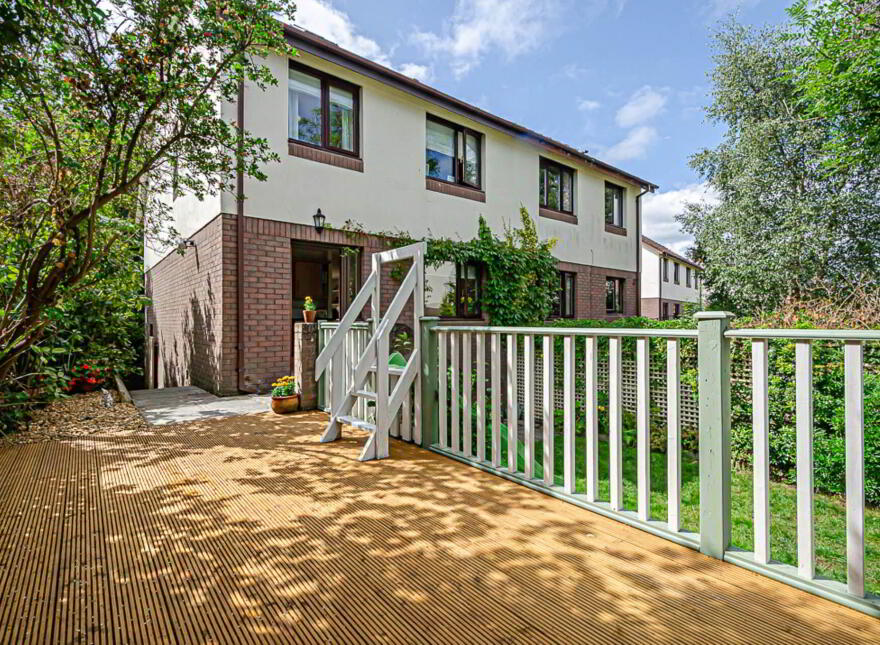 2 Thornhill Grove, Stormont, Belfast, BT5 7BN