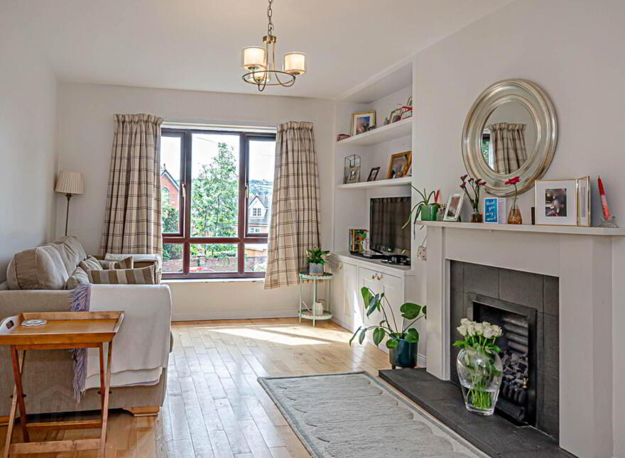2 Thornhill Grove, Stormont, Belfast, BT5 7BN