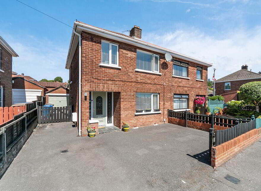 44 Orangefield Avenue, Belfast, BT5 6DG photo