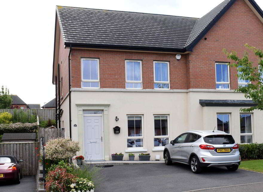 19 Lynn Hall Lane, Bangor, BT19 1GX photo