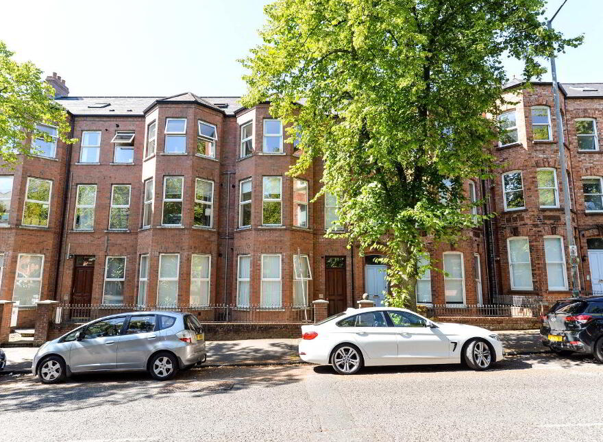 Flat 2, 97 Eglantine Avenue, Belfast, BT9 6EX