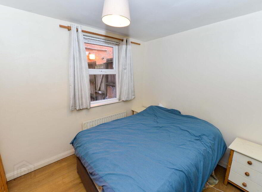 Flat 2, 97 Eglantine Avenue, Belfast, BT9 6EX