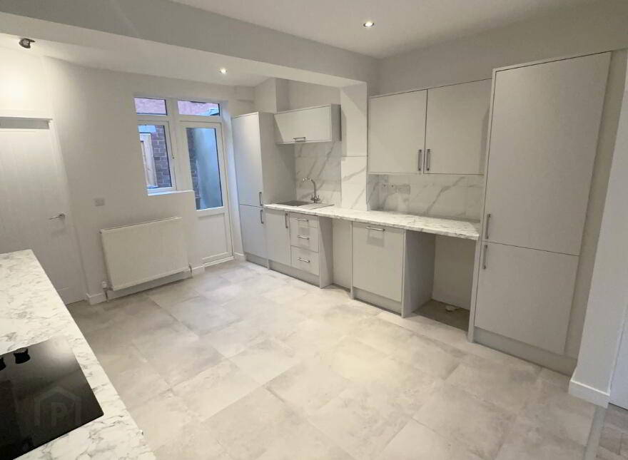 12 Bloomfield Street, Belfast, BT5 5AU