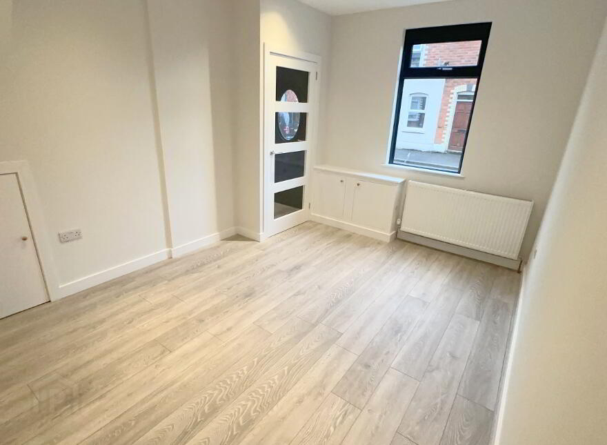 12 Bloomfield Street, Belfast, BT5 5AU