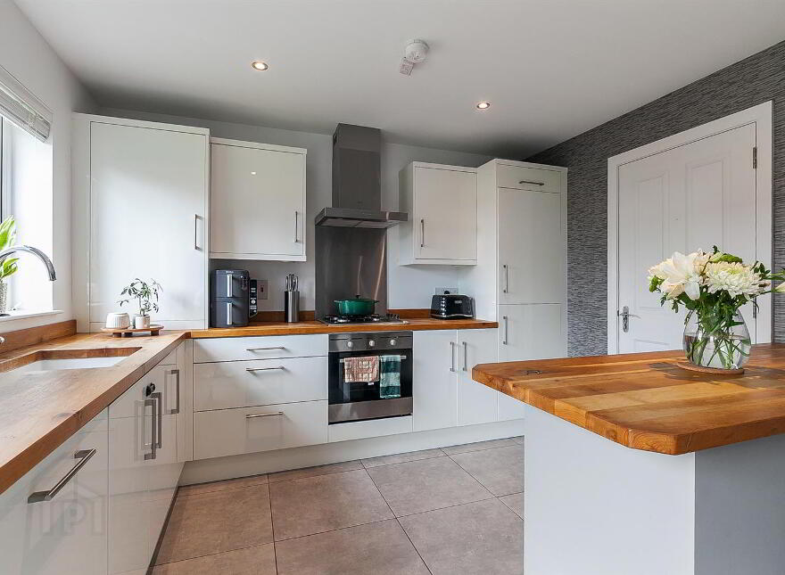 4 Foxton Court, Newtownabbey, BT36 5FT